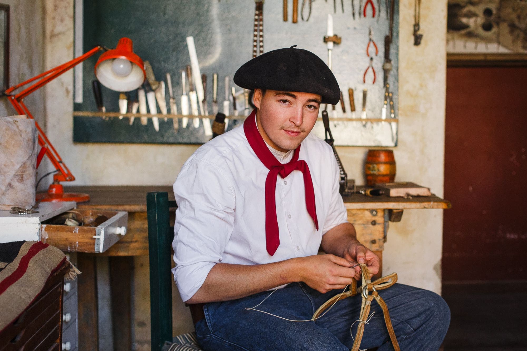 gauchos-centennials-lejos-de-tiktok-los-jovenes-que-retoman-los-oficios-tradicionales-del-campo-5 Gauchos Centennials. Lejos de TikTok, los jóvenes que retoman los oficios tradicionales del campo