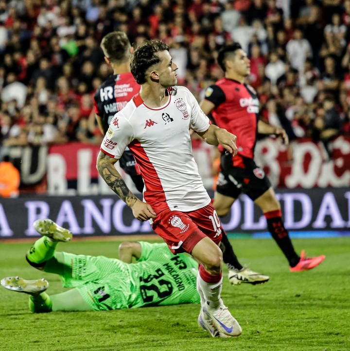 velez-va-a-fondo-quiere-llevarse-a-una-figura-de-huracan-1 Vélez va a fondo: quiere llevarse a una figura de Huracán