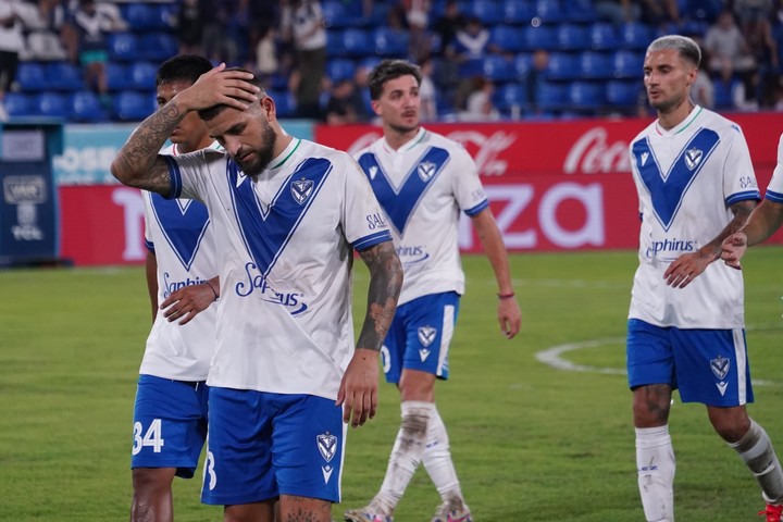 andres-merlos-a-seba-dominguez-tras-la-derrota-de-velez-prendeme-fuego-aca-1 Andrés Merlos a Seba Domínguez tras la derrota de Vélez: "Prendeme fuego acá"