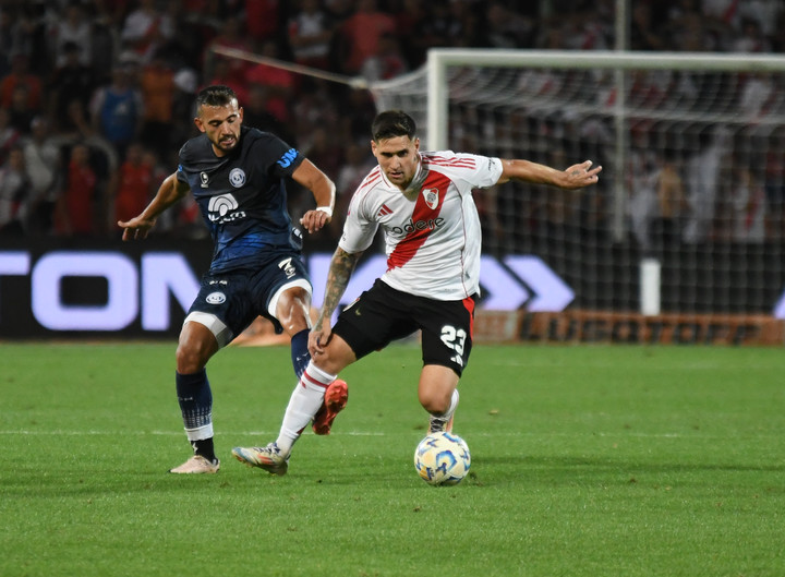 bomba-en-river-foster-gillett-a-punto-de-quedarse-con-rodrigo-villagra-1 Bomba en River: Foster Gillett a punto de quedarse con Rodrigo Villagra