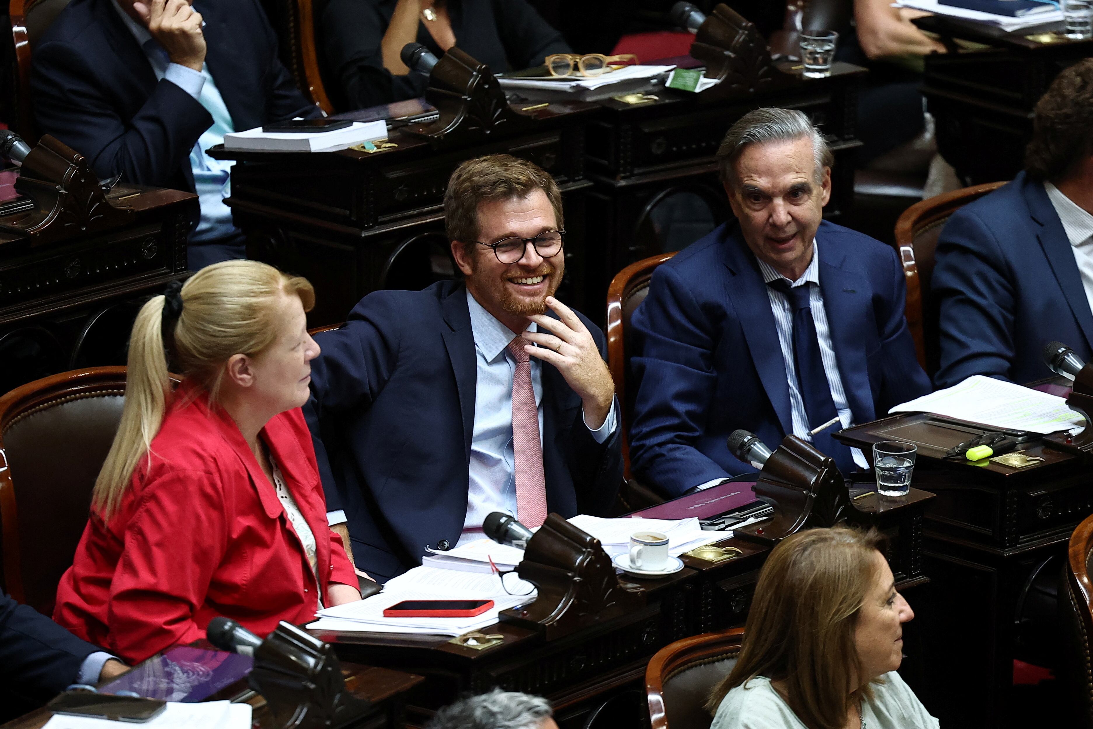 con-javier-milei-en-eeuu-guillermo-francos-se-prepara-para-recibir-a-los-diputados-dialoguistas-en-casa-rosada-3 Con Javier Milei en EEUU, Guillermo Francos se prepara para recibir a los diputados dialoguistas en Casa Rosada