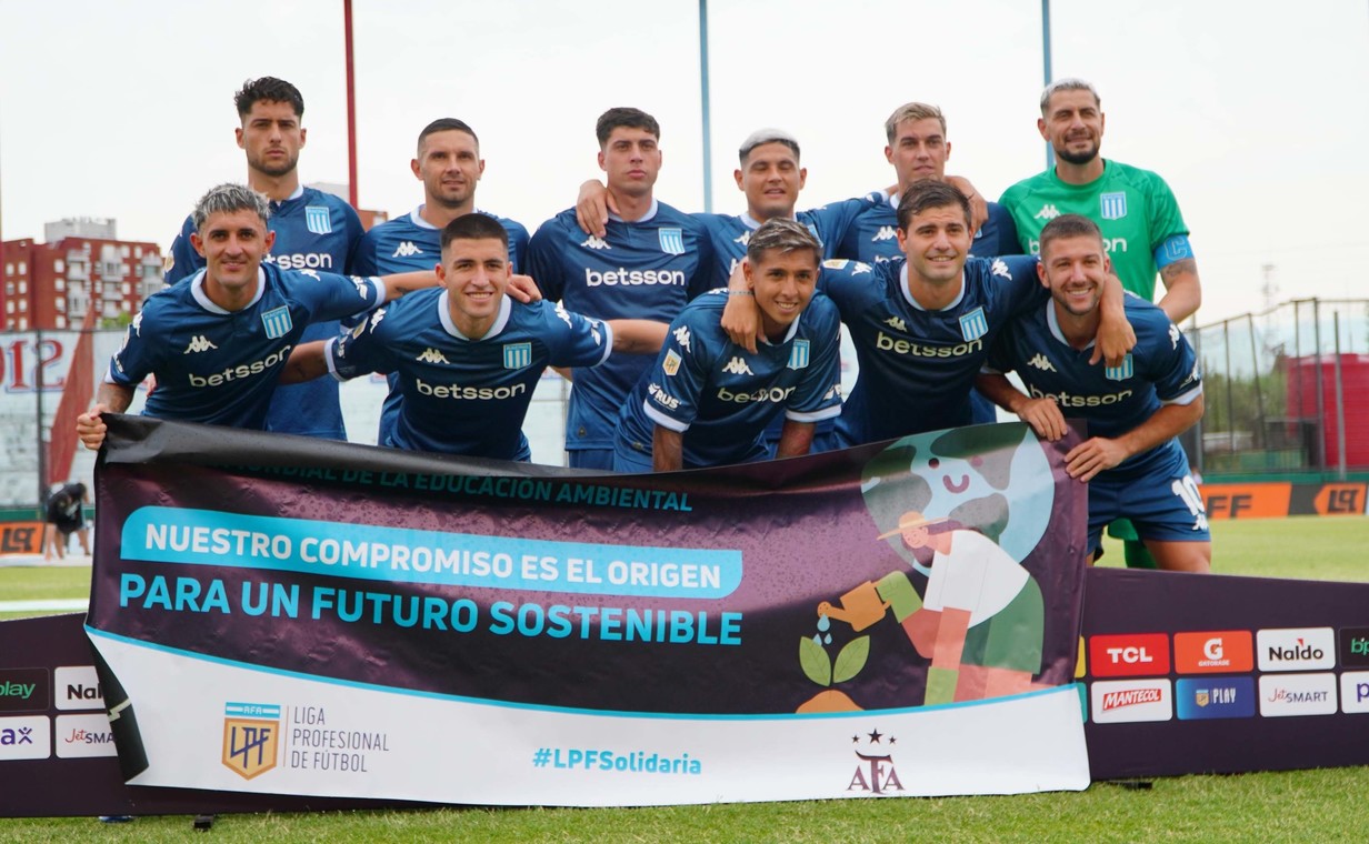 costas-y-su-metodo-para-mantener-al-plantel-campeon-de-racing-me-quede-18-dias-encerrado-hablando-con-cada-uno-1 Costas y su método para mantener al plantel campeón de Racing: "Me quedé 18 días encerrado hablando con cada uno"