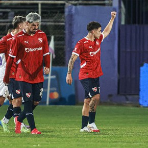 la-noche-del-leon-estudiantes-gano-goleo-y-gusto-en-uno-1 La Noche del León: Estudiantes ganó, goleó y gustó en UNO