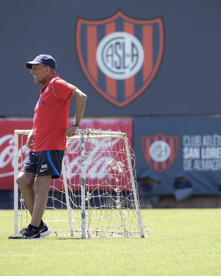 la-roca-sanchez-fue-presentado-como-manager-en-el-primer-entrenamiento-de-san-lorenzo-1 La Roca Sánchez fue presentado como manager en el primer entrenamiento de San Lorenzo