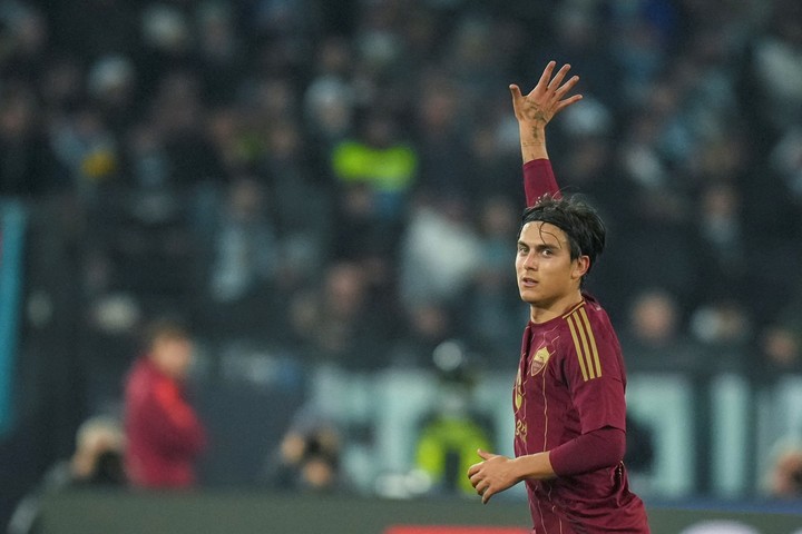 paulo-dybala-renovo-con-la-roma-hasta-cuando-firmo-y-como-quedo-su-clausula-de-salida-1 Paulo Dybala renovó con la Roma: hasta cuándo firmó y cómo quedó su cláusula de salida