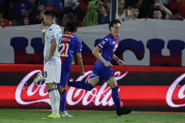 Dura autocrítica de Costas tras la derrota de Racing: «Estos partidos no los podemos perder»