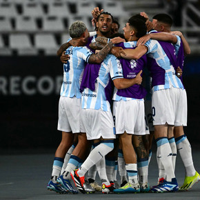 el-dueno-de-botafogo-se-fue-antes-del-palco-regalo-la-medalla-del-segundo-puesto-y-le-bajo-el-precio-a-la-recopa-sudamericana-3 El dueño de Botafogo se fue antes del palco, regaló la medalla del segundo puesto y le bajó el precio a la Recopa Sudamericana