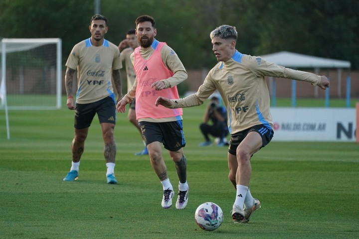 el-tremendo-gimnasio-de-garnacho-con-messi-y-cristiano-1 El tremendo gimnasio de Garnacho con Messi y Cristiano