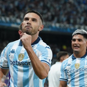 maravilla-martinez-entro-en-un-podio-historico-de-racing-y-aviso-esto-no-termino-2 Maravilla Martínez entró en un podio histórico de Racing y avisó: "Esto no terminó"