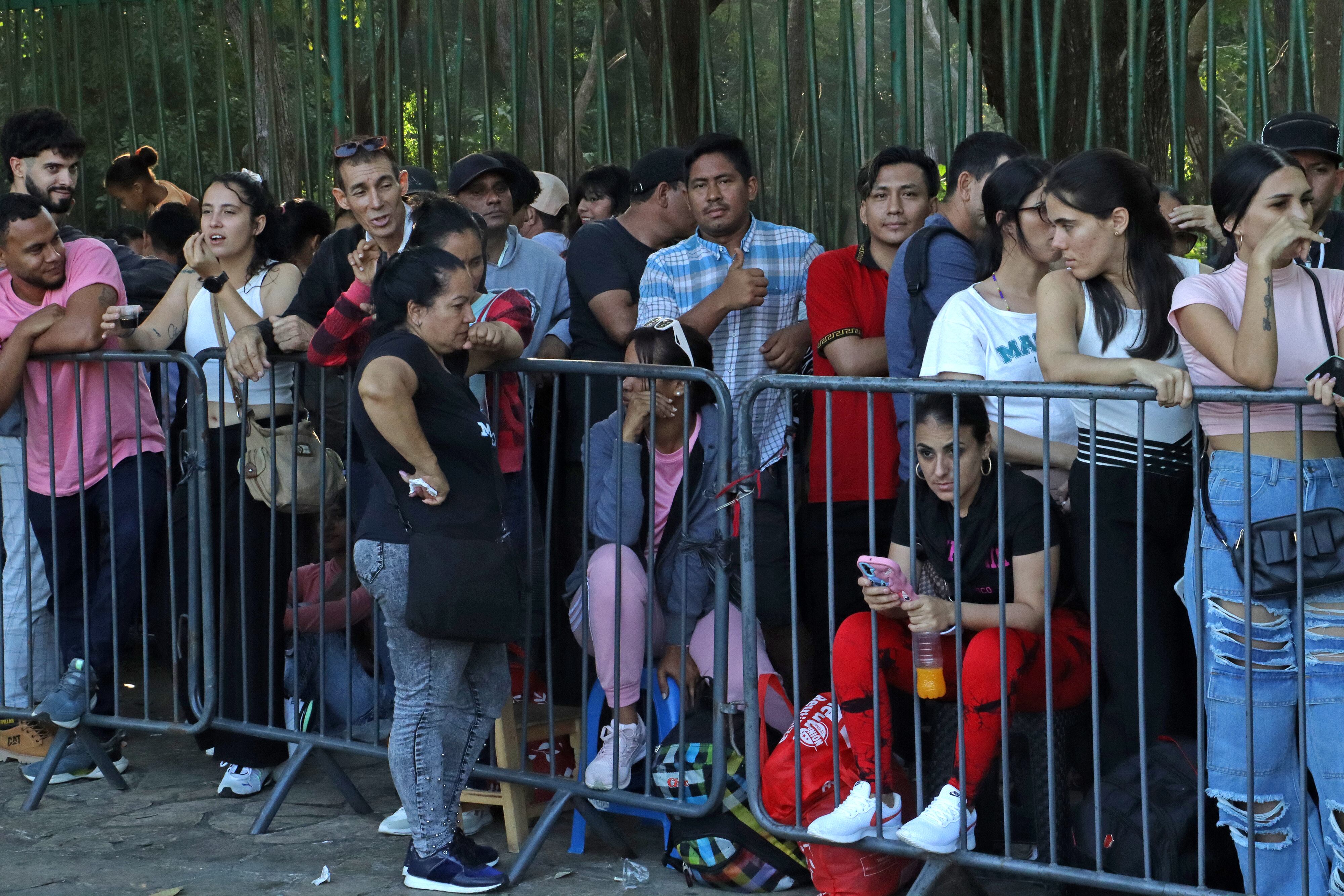 peruanos-que-pertenecen-a-estos-cinco-grupos-podrian-evitar-ser-deportados-de-estados-unidos-por-medida-extrema-de-donald-trump-3 Peruanos que pertenecen a estos cinco grupos podrían evitar ser deportados de Estados Unidos por medida extrema de Donald Trump