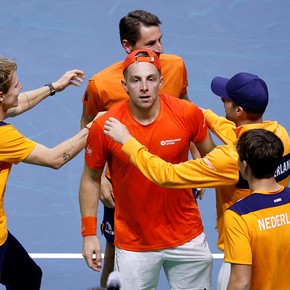 polemica-en-la-copa-davis-golpearon-a-garin-no-pudo-seguir-y-chile-termino-eliminado-1 Polémica en la Copa Davis: golpearon a Garín, no pudo seguir y Chile terminó eliminado