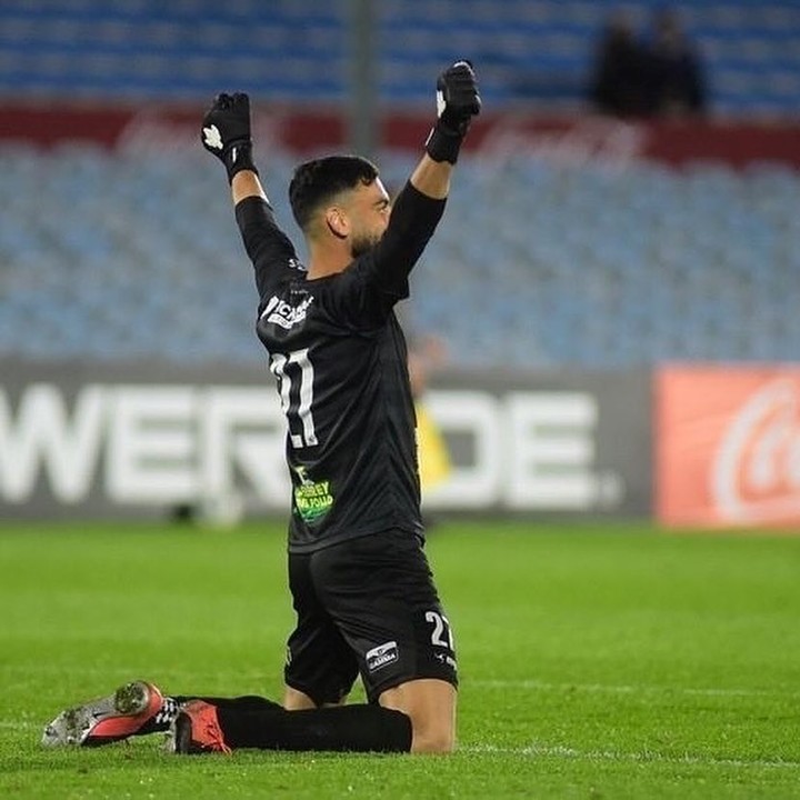 salio-de-boca-elimino-a-suarez-de-la-copa-uruguaya-y-hoy-ataja-en-la-exotica-liga-de-gibraltar-10 Salió de Boca, eliminó a Suárez de la copa uruguaya y hoy ataja en la exótica liga de Gibraltar