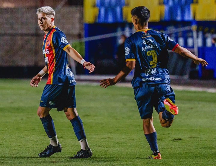 con-un-golazo-agonico-atlanta-le-gano-a-colegiales-y-quedo-escolta-de-su-zona-1 Con un golazo agónico, Atlanta le ganó a Colegiales y quedó escolta de su zona