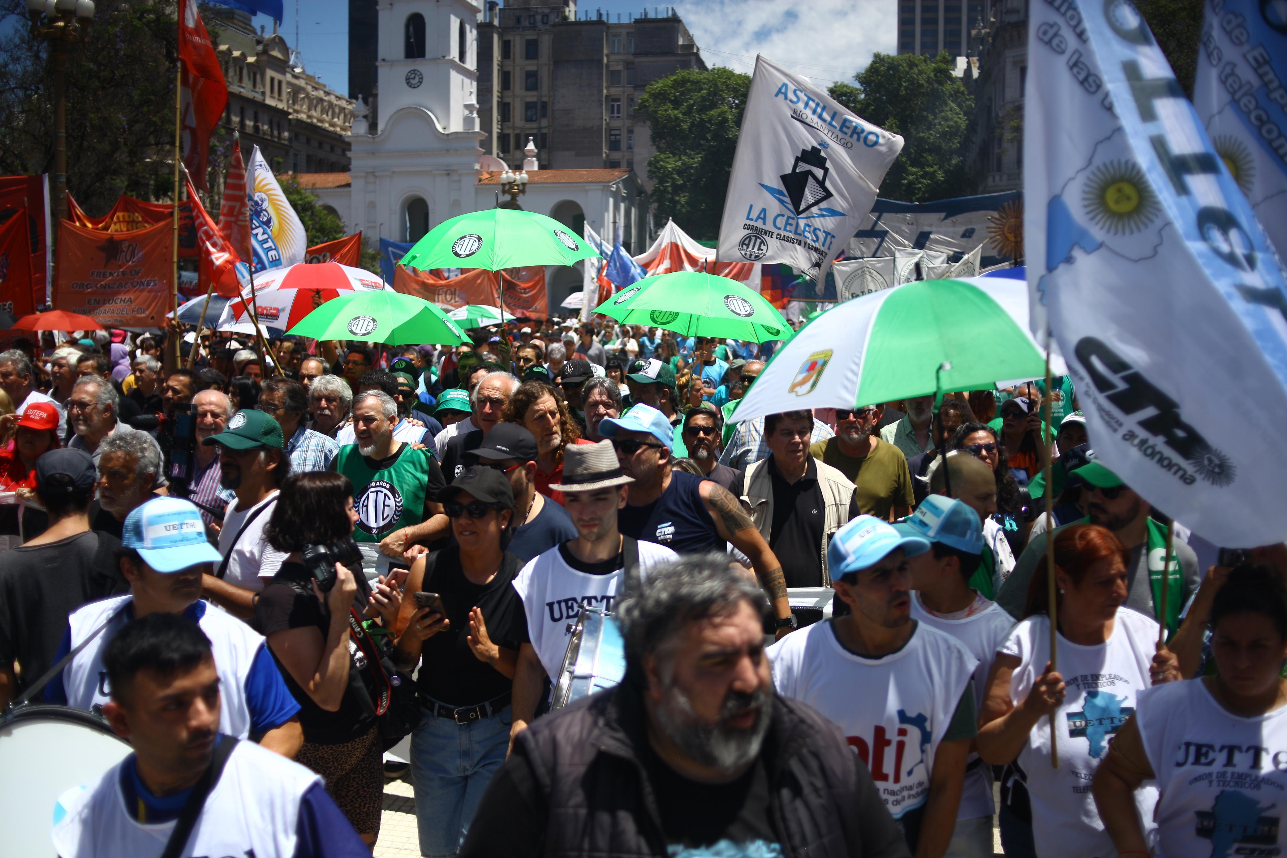 la-cgt-se-reunio-y-decidio-un-nuevo-plan-de-accion-contra-el-gobierno-acompanar-la-marcha-de-jubilados-y-movilizarse-el-24-de-marzo-1 La CGT se reunió y decidió un nuevo plan de acción contra el Gobierno: acompañar la marcha de jubilados y movilizarse el 24 de marzo