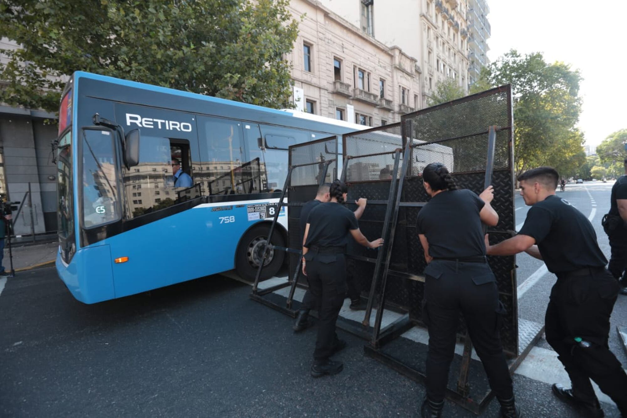 marcha-de-los-jubilados-en-vivo-la-protesta-en-el-congreso-hoy-minuto-a-minuto-5 Marcha de los jubilados, en vivo: la protesta en el Congreso hoy minuto a minuto