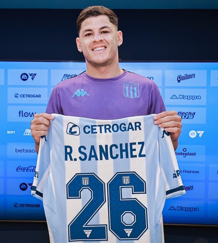 por-que-le-armaron-un-trabajo-distinto-a-richard-sanchez-refuerzo-de-racing-y-cuando-podria-debutar-1 Por qué le armaron un trabajo distinto a Richard Sánchez, refuerzo de Racing y cuándo podría debutar