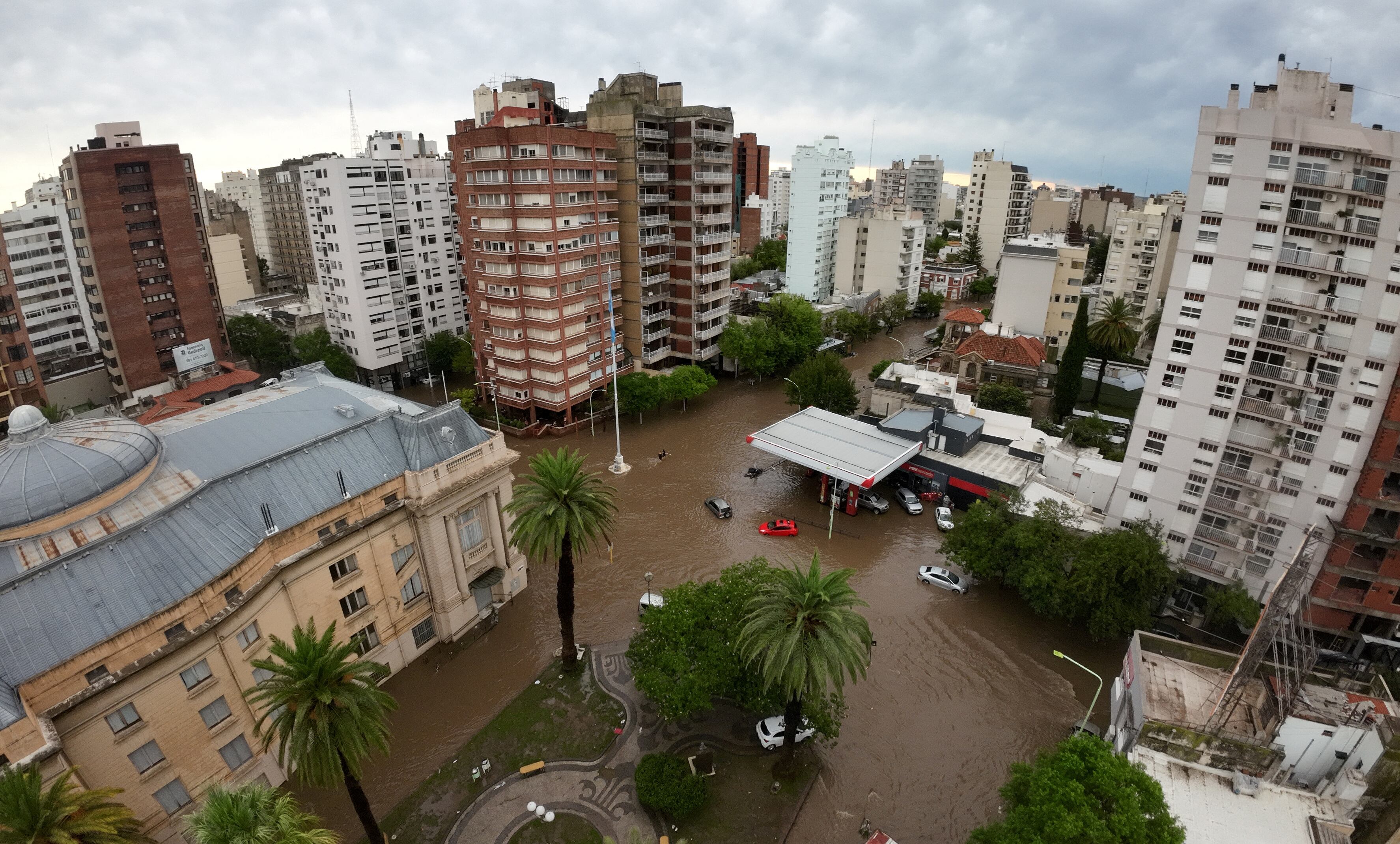 temporal-en-bahia-blanca-en-vivo-se-reactivo-el-transporte-publico-y-sera-gratis-por-30-dias-5 Temporal en Bahía Blanca, en vivo: se reactivó el transporte público y será gratis por 30 días