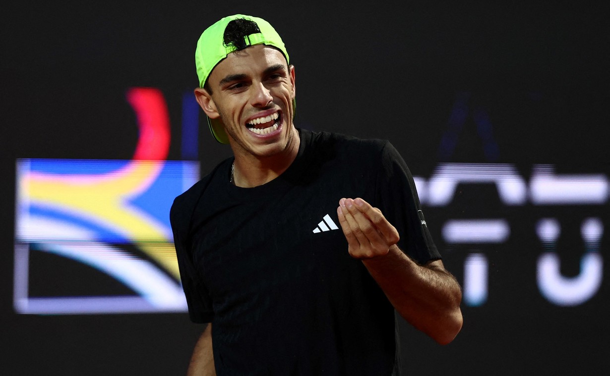batacazo-argentino-en-roland-garros-navone-elimino-a-nakashima-y-esta-en-segunda-ronda-1 Batacazo argentino en Roland Garros: Navone eliminó a Nakashima y está en segunda ronda