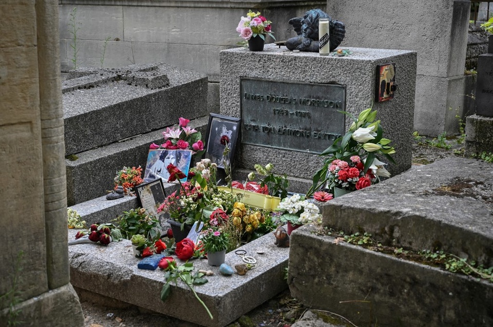 el-busto-de-jim-morrison-robado-hace-37-anos-reaparecio-en-francia-1 El busto de Jim Morrison robado hace 37 años reapareció en Francia