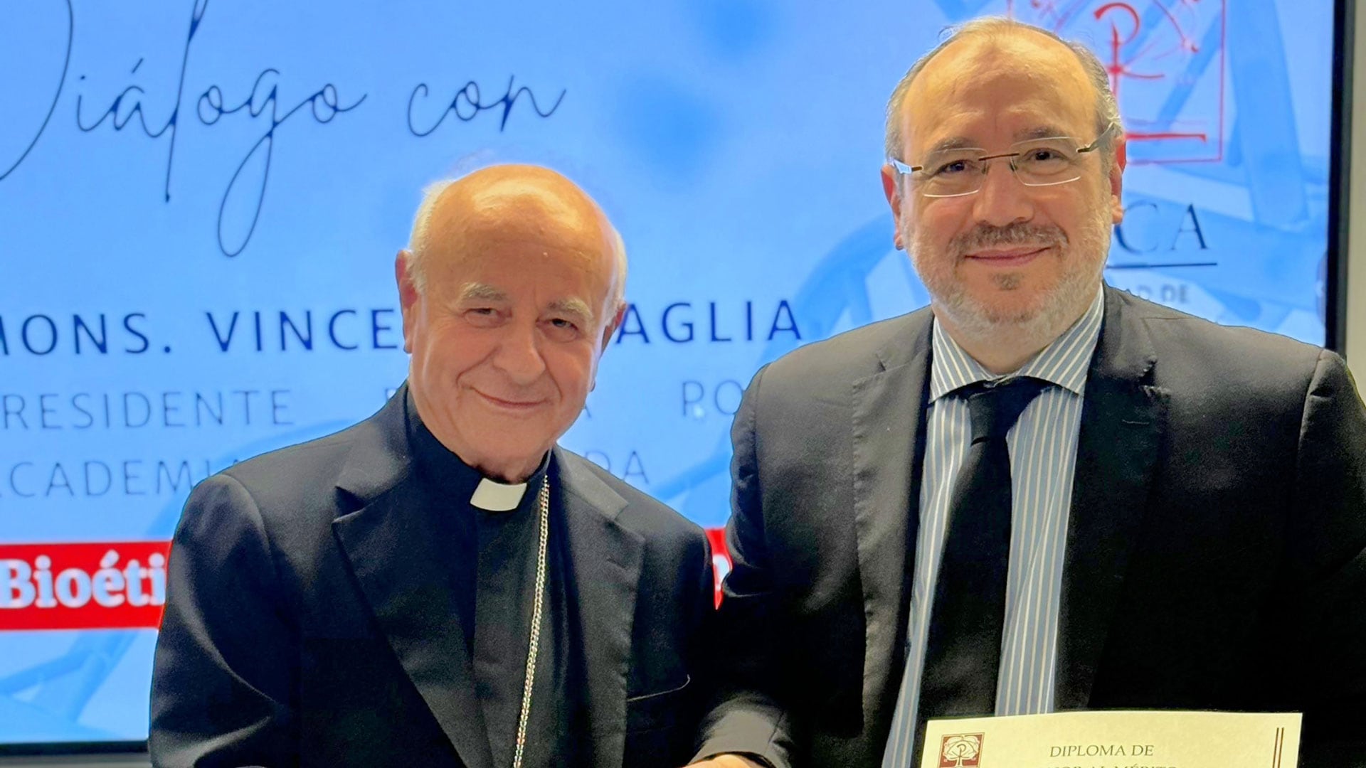 el-vaticano-distinguio-al-rabino-fishel-szlajen-con-un-diploma-de-honor-y-una-medalla-de-plata-1 El Vaticano distinguió al rabino Fishel Szlajen con un diploma de honor y una medalla de plata