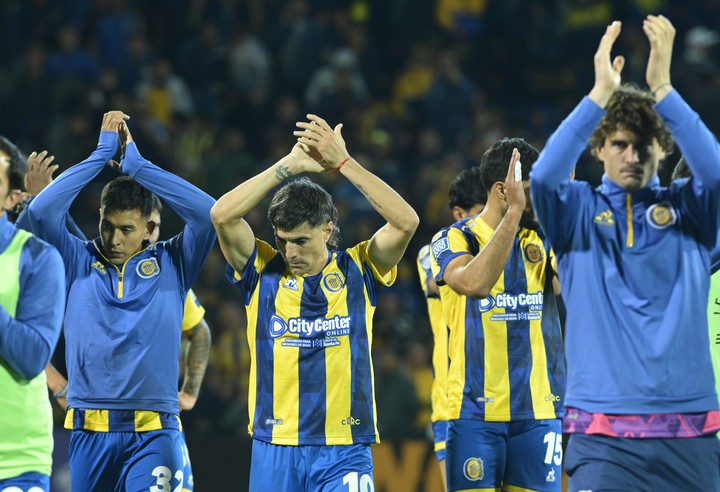 holan-tras-la-eliminacion-de-rosario-central-no-merecimos-perder-y-pusimos-una-vara-muy-alta-2 Holan, tras la eliminación de Rosario Central: "No merecimos perder" y "pusimos una vara muy alta"