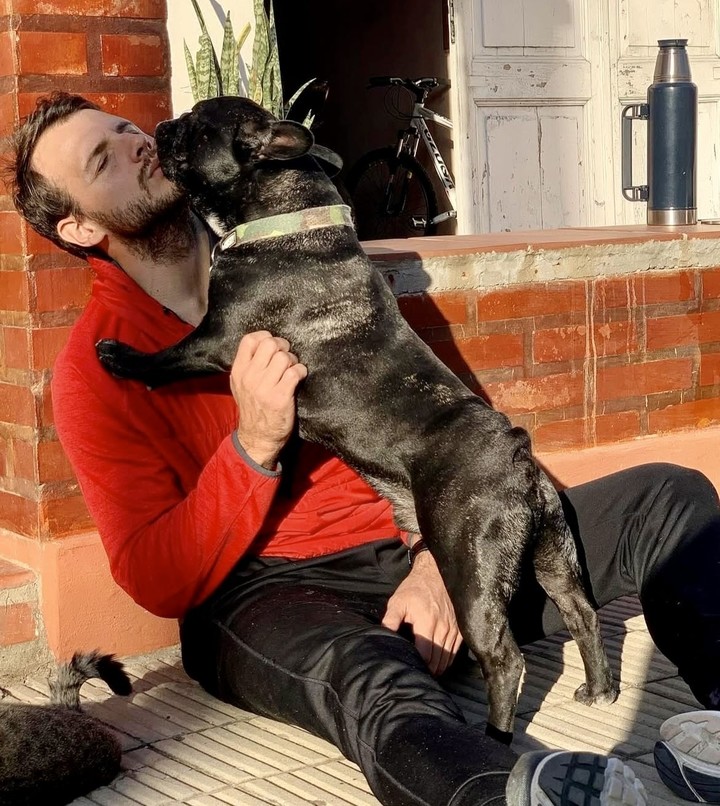 jugaba-en-la-liga-nacional-y-se-paso-a-river-para-cuidar-la-salud-de-su-perro-1 Jugaba en la Liga Nacional y se pasó a River para cuidar la salud de su perro
