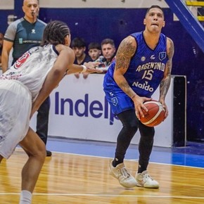 jugaba-en-la-liga-nacional-y-se-paso-a-river-para-cuidar-la-salud-de-su-perro-5 Jugaba en la Liga Nacional y se pasó a River para cuidar la salud de su perro