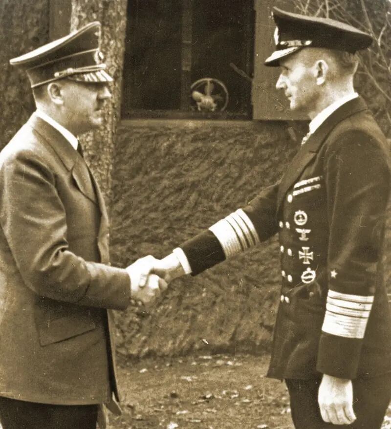 karl-donitz-el-almirante-a-quien-hitler-eligio-como-su-sucesor-antes-de-suicidarse-4 Karl Dönitz, el almirante a quien Hitler eligió como su sucesor antes de suicidarse