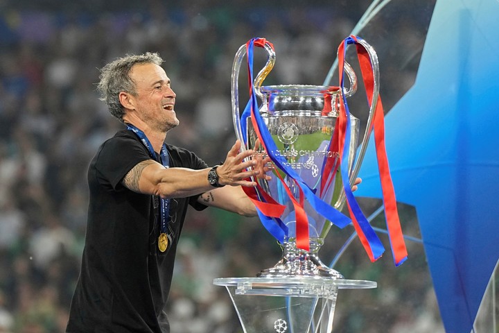 la-emotiva-declaracion-de-luis-enrique-tras-ganar-la-champions-xana-esta-aqui-con-nosotros-1 La emotiva declaración de Luis Enrique tras ganar la Champions: "Xana está aquí con nosotros"