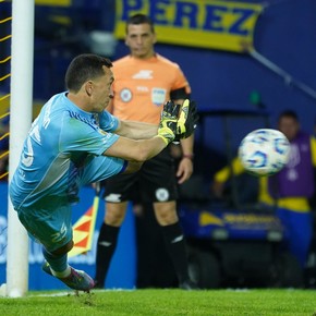 los-10-motivos-por-los-que-la-bronca-en-boca-toco-por-primera-vez-a-riquelme-9 Los 10 motivos por los que la bronca en Boca tocó por primera vez a Riquelme