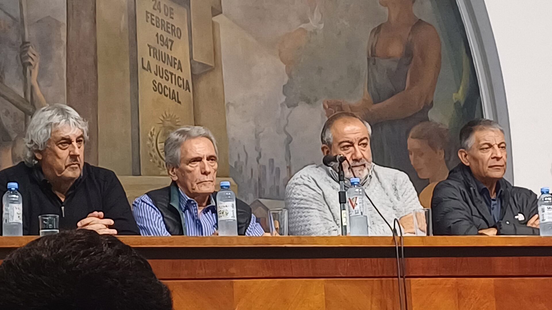 mientras-los-gremios-presionan-contra-el-tope-salarial-el-gobierno-buscara-senales-de-dialogo-tripartito-en-la-conferencia-de-la-oit-7 Mientras los gremios presionan contra el tope salarial, el Gobierno buscará señales de diálogo tripartito en la conferencia de la OIT