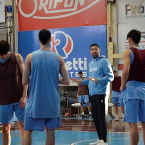 obras-lo-gano-en-la-ultima-pelota-barrio-a-atenas-y-se-metio-en-cuartos-de-final-de-la-liga-nacional-2 Obras lo ganó en la última pelota, barrió a Atenas y se metió en cuartos de final de la Liga Nacional