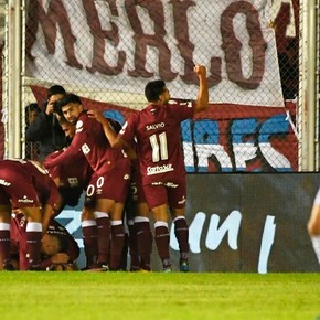 por-protestar-y-con-doble-amarilla-guillermo-barros-schelotto-expulsado-en-la-derrota-de-velez-1 Por protestar y con doble amarilla, Guillermo Barros Schelotto expulsado en la derrota de Vélez