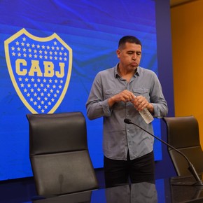por-protestar-y-con-doble-amarilla-guillermo-barros-schelotto-expulsado-en-la-derrota-de-velez-2 Por protestar y con doble amarilla, Guillermo Barros Schelotto expulsado en la derrota de Vélez