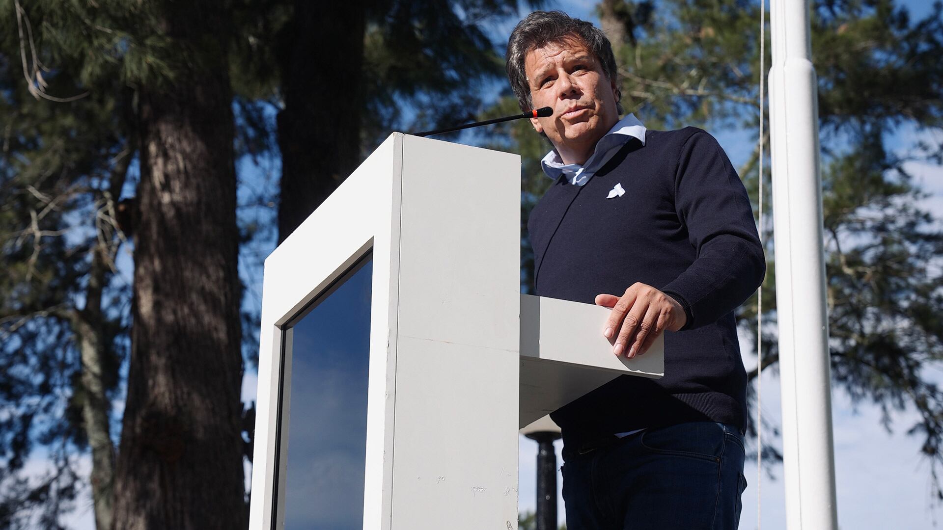 tras-romper-con-la-ucr-manes-presento-su-espacio-politico-milei-es-igual-que-cristina-pero-de-derecha-2 Tras romper con la UCR, Manes presentó su espacio político: “Milei es igual que Cristina, pero de derecha”