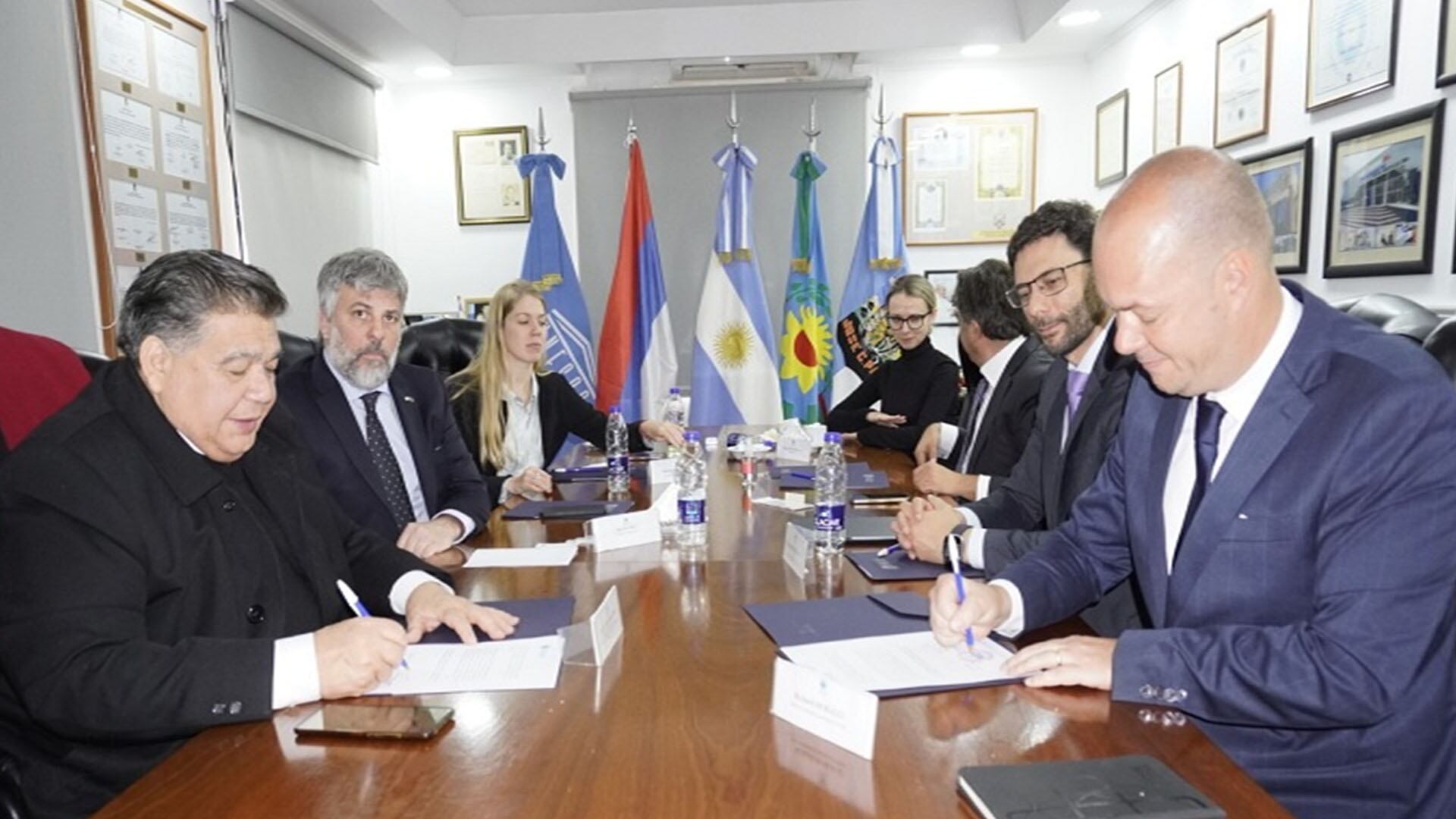 un-abogado-que-defendio-a-lazaro-baez-se-presento-como-presidente-del-laboratorio-que-fabrico-fentanilo-contaminado-3 Un abogado que defendió a Lázaro Báez se presentó como “presidente” del laboratorio que fabricó fentanilo contaminado