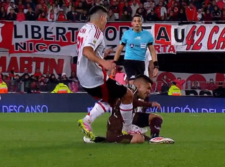 un-arbitro-de-elite-no-puede-inclinar-asi-la-cancha-1 Un árbitro de élite no puede inclinar así la cancha