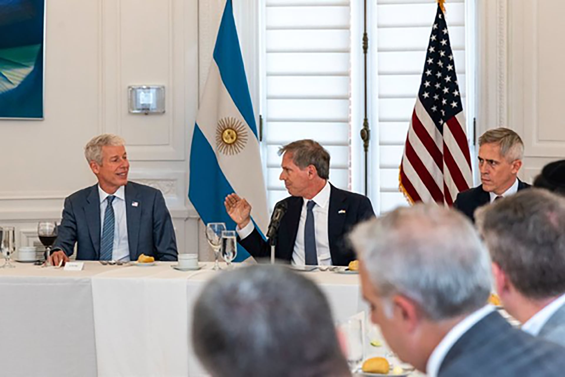 a-la-espera-de-la-cumbre-en-la-casa-blanca-milei-y-trump-profundizan-la-relacion-entre-argentina-y-ee-uu-1 A la espera de la cumbre en la Casa Blanca, Milei y Trump profundizan la relación entre Argentina y EE.UU