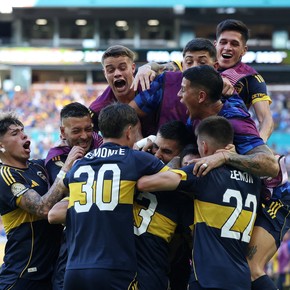 el-abrazo-de-miguel-russo-con-di-maria-4 El abrazo de Miguel Russo con Di María