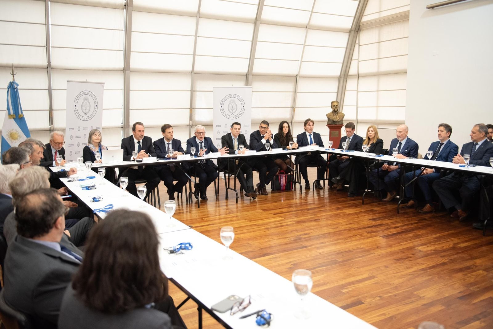 el-gobierno-afina-su-estrategia-para-negociar-cargos-clave-de-la-justicia-pero-esperara-hasta-las-elecciones-2 El Gobierno afina su estrategia para negociar cargos clave de la Justicia, pero esperará hasta las elecciones