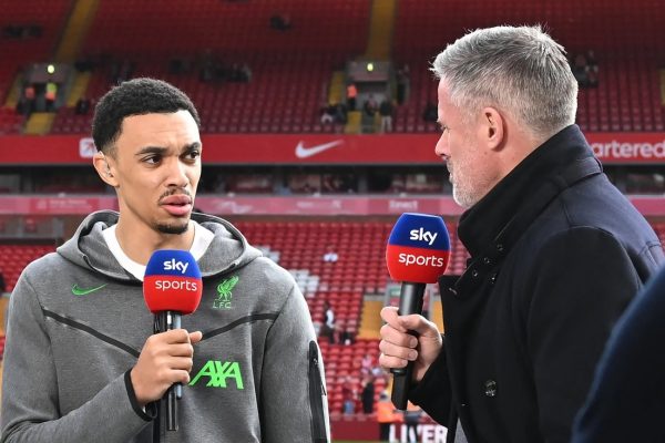 La Premier League hará cambios en sus transmisiones: cámaras en los vestuarios, entrevistas durante el partido y tomas dentro del campo de juego