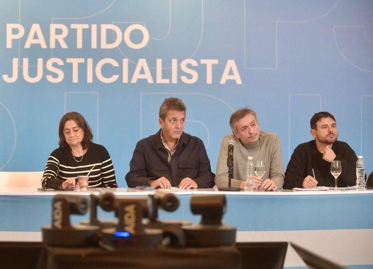 la-reunion-de-kicillof-maximo-kirchner-y-massa-los-acuerdos-las-diferencias-y-quien-reemplazara-a-cfk-en-la-tercera-seccion-3 La reunión de Kicillof, Máximo Kirchner y Massa: los acuerdos, las diferencias y quién reemplazará a CFK en la Tercera Sección