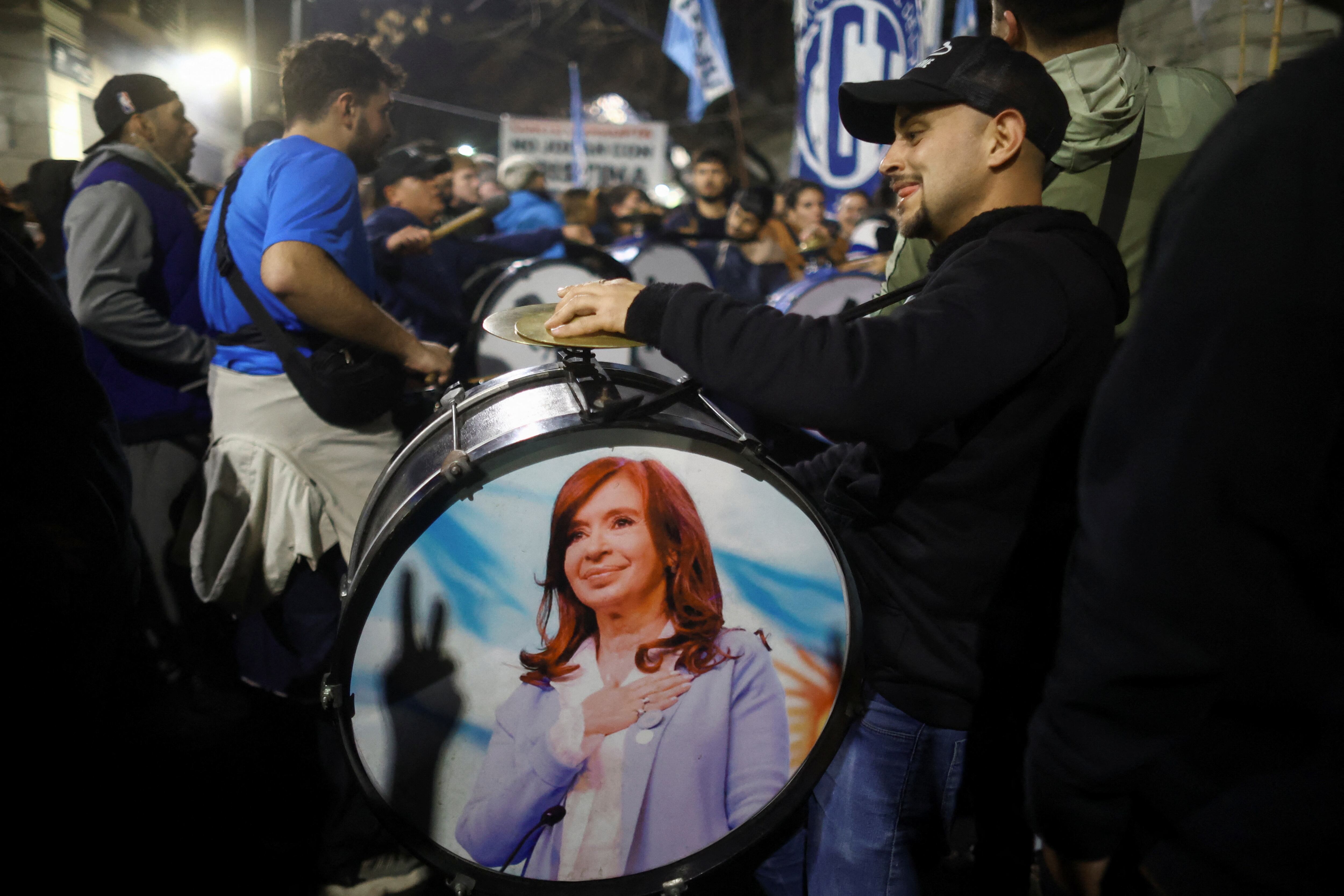 los-senadores-de-union-por-la-patria-cumplen-la-orden-de-cfk-y-avanzan-con-los-proyectos-sociales-1 Los senadores de Unión por la Patria cumplen la orden de CFK y avanzan con los proyectos sociales