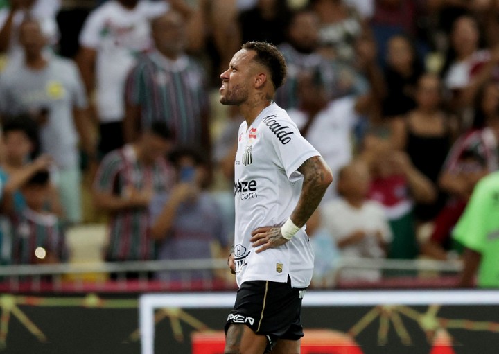 luego-de-poner-en-duda-su-continuidad-neymar-quedo-a-un-paso-de-renovar-con-santos-1 Luego de poner en duda su continuidad, Neymar quedó a un paso de renovar con Santos