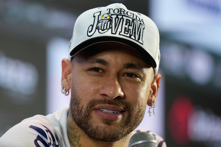 luego-de-poner-en-duda-su-continuidad-neymar-quedo-a-un-paso-de-renovar-con-santos-3 Luego de poner en duda su continuidad, Neymar quedó a un paso de renovar con Santos