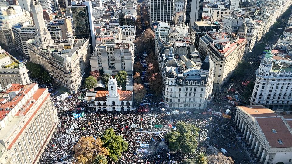maximo-kirchner-no-descarto-reemplazar-a-cfk-como-candidato-a-legislador-bonaerense-en-la-tercera-seccion-electoral-3 Máximo Kirchner no descartó reemplazar a CFK como candidato a legislador bonaerense en la Tercera sección electoral