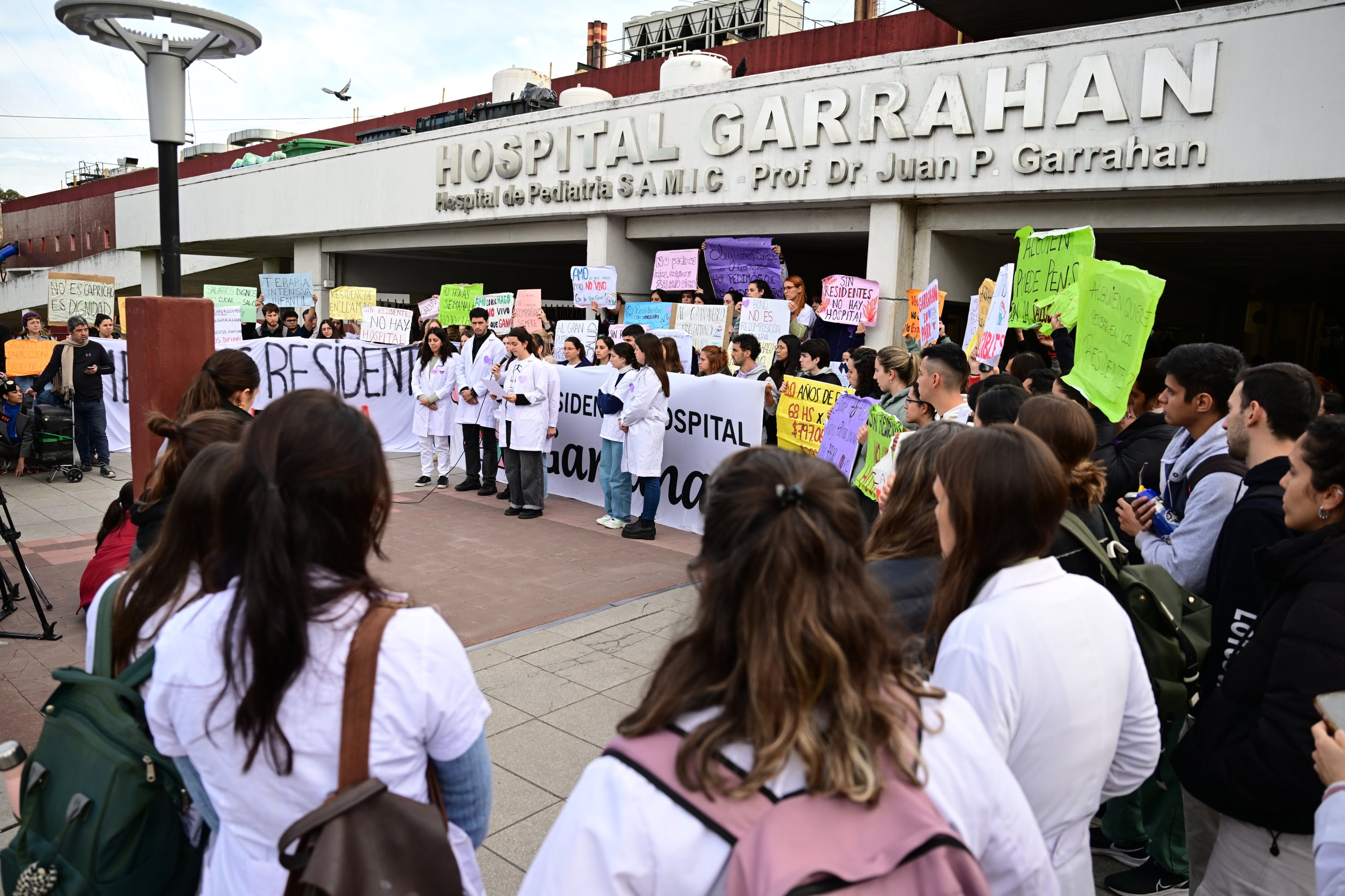 recrudece-el-conflicto-en-el-hospital-garrahan-el-gobierno-abrio-la-posibilidad-de-sancionar-a-los-residentes-3 Recrudece el conflicto en el Hospital Garrahan: el Gobierno abrió la posibilidad de sancionar a los residentes