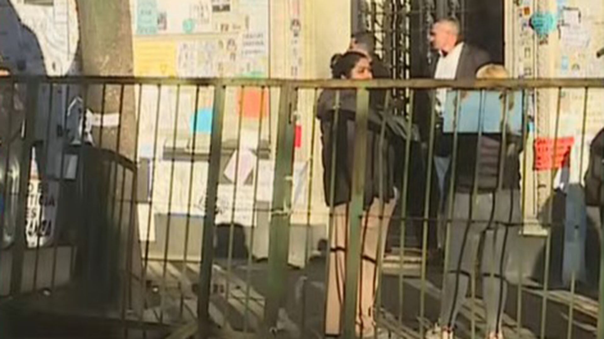 vallaron-el-frente-de-la-casa-de-cristina-kirchner-en-la-previa-a-un-banderazo-convocado-por-el-kirchnerismo-1 Vallaron el frente de la casa de Cristina Kirchner en la previa a un “banderazo” convocado por el kirchnerismo