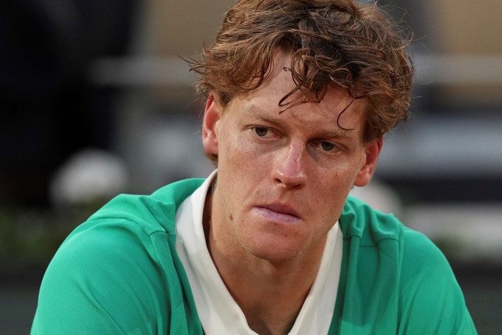 video-a-lo-campeon-asi-levanto-alcaraz-tres-match-points-ante-sinner-en-la-final-de-roland-garros-1 Video: A lo campeón, así levantó Alcaraz tres match points ante Sinner en la final de Roland Garros