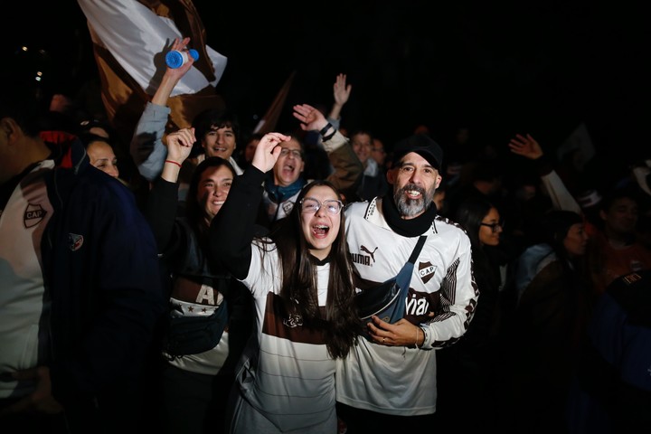 videos-y-fotos-la-fiesta-en-vicente-lopez-con-el-titulo-de-platense-5 Videos y fotos: la fiesta en Vicente López con el título de Platense